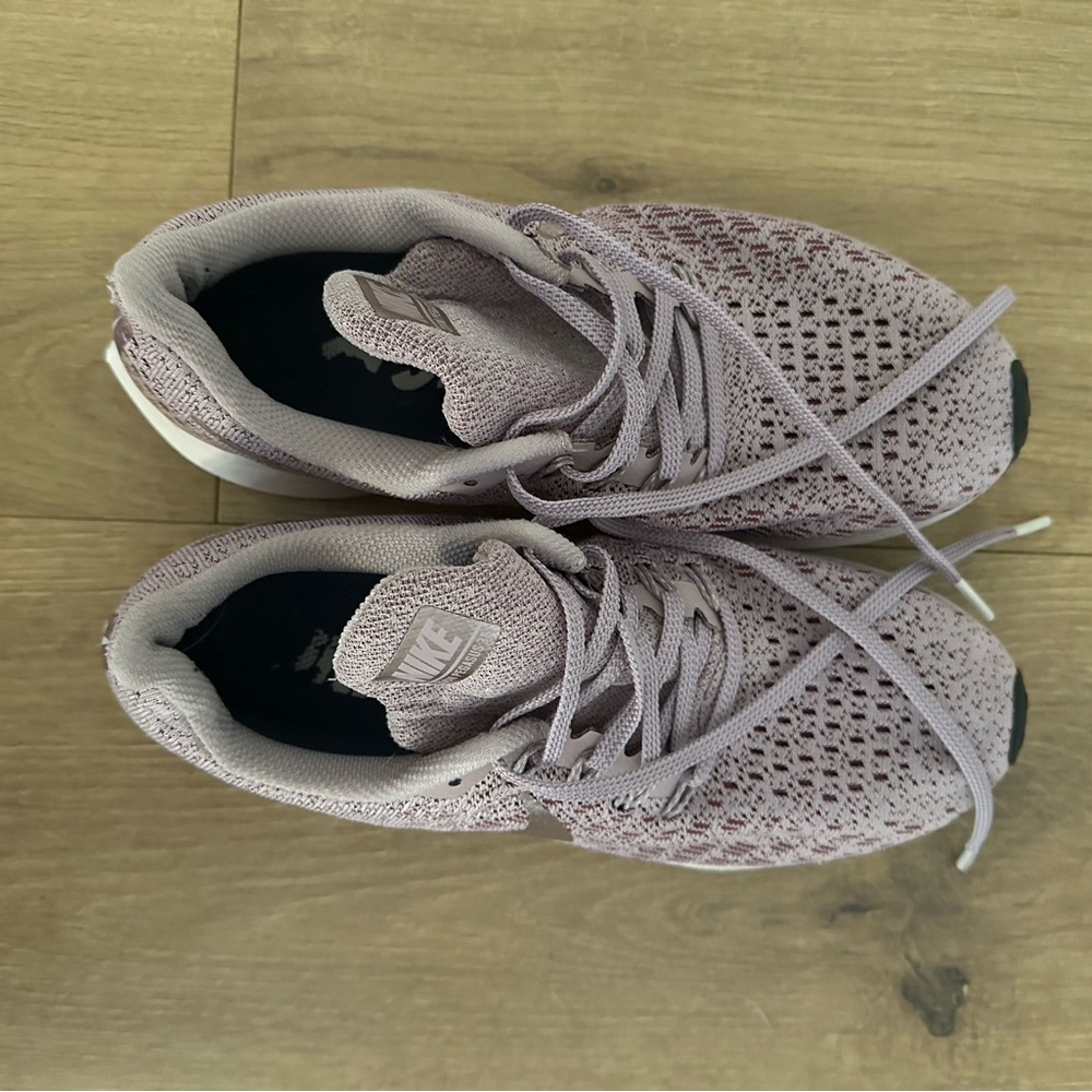 Nike Pegasus 35 pink/ Purple Sneakers Modern Sporty Design